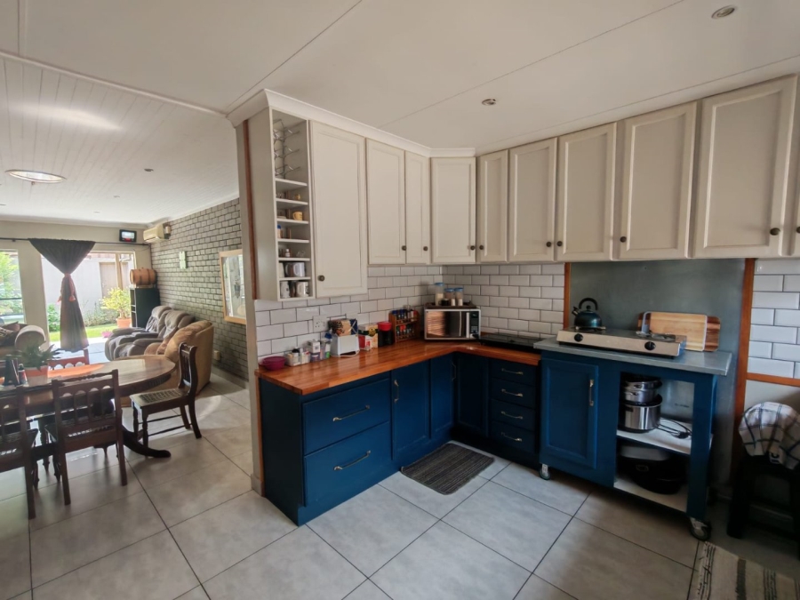 2 Bedroom Property for Sale in Langenhovenpark Free State